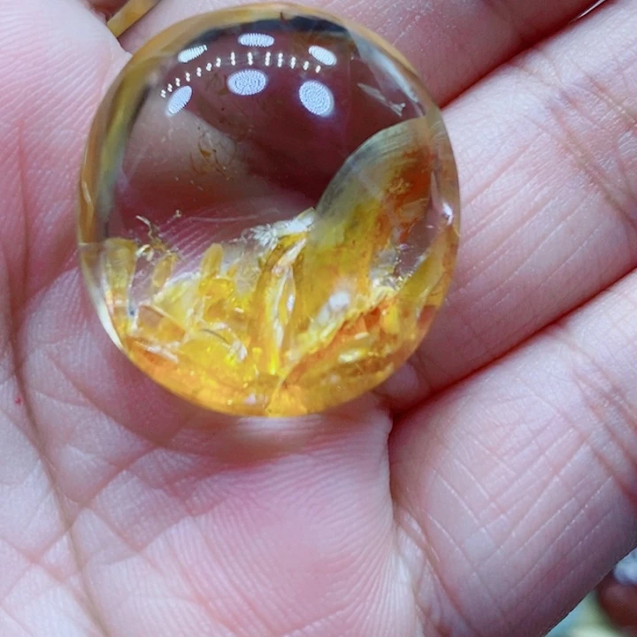 未镶嵌颈饰水晶二**努水晶