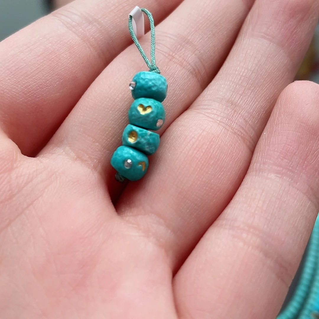 绿松石颈饰未镶嵌