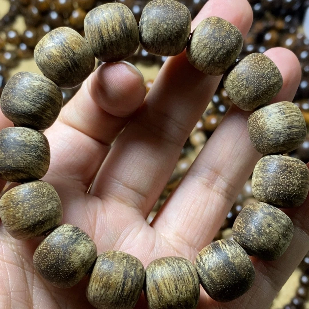 莫***求贡木巴贡绿软油粗抛1516