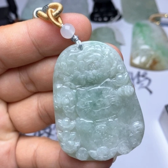 翡翠未镶嵌颈饰翡翠