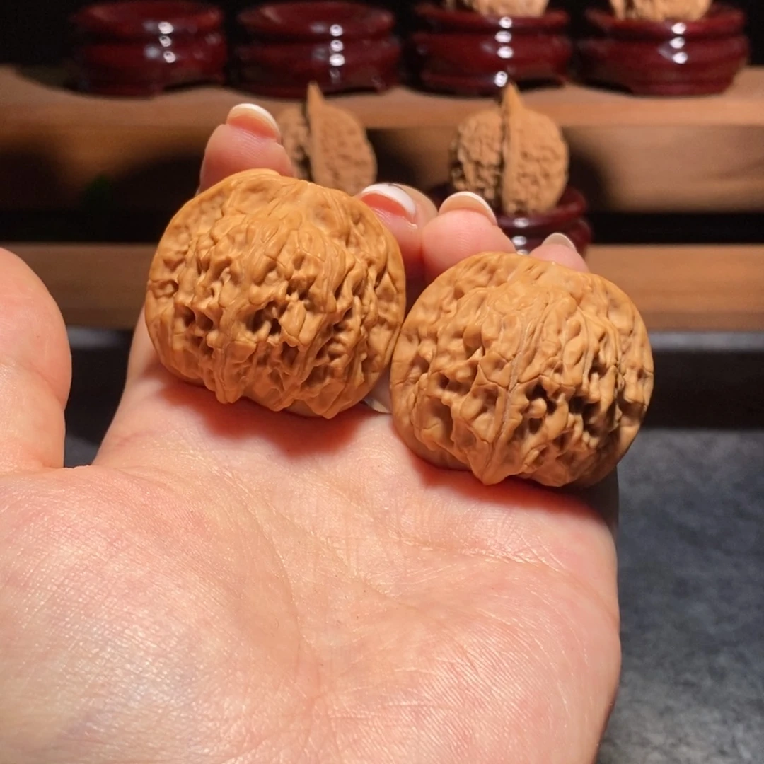 文玩核桃吊坠37天地全品白茬毕业