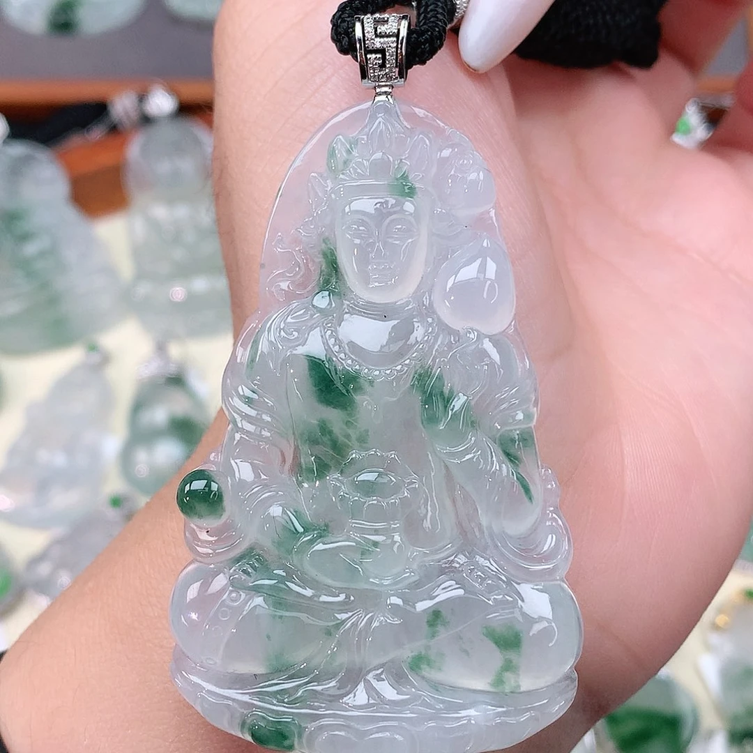 颈饰18K金镶嵌翡翠观音