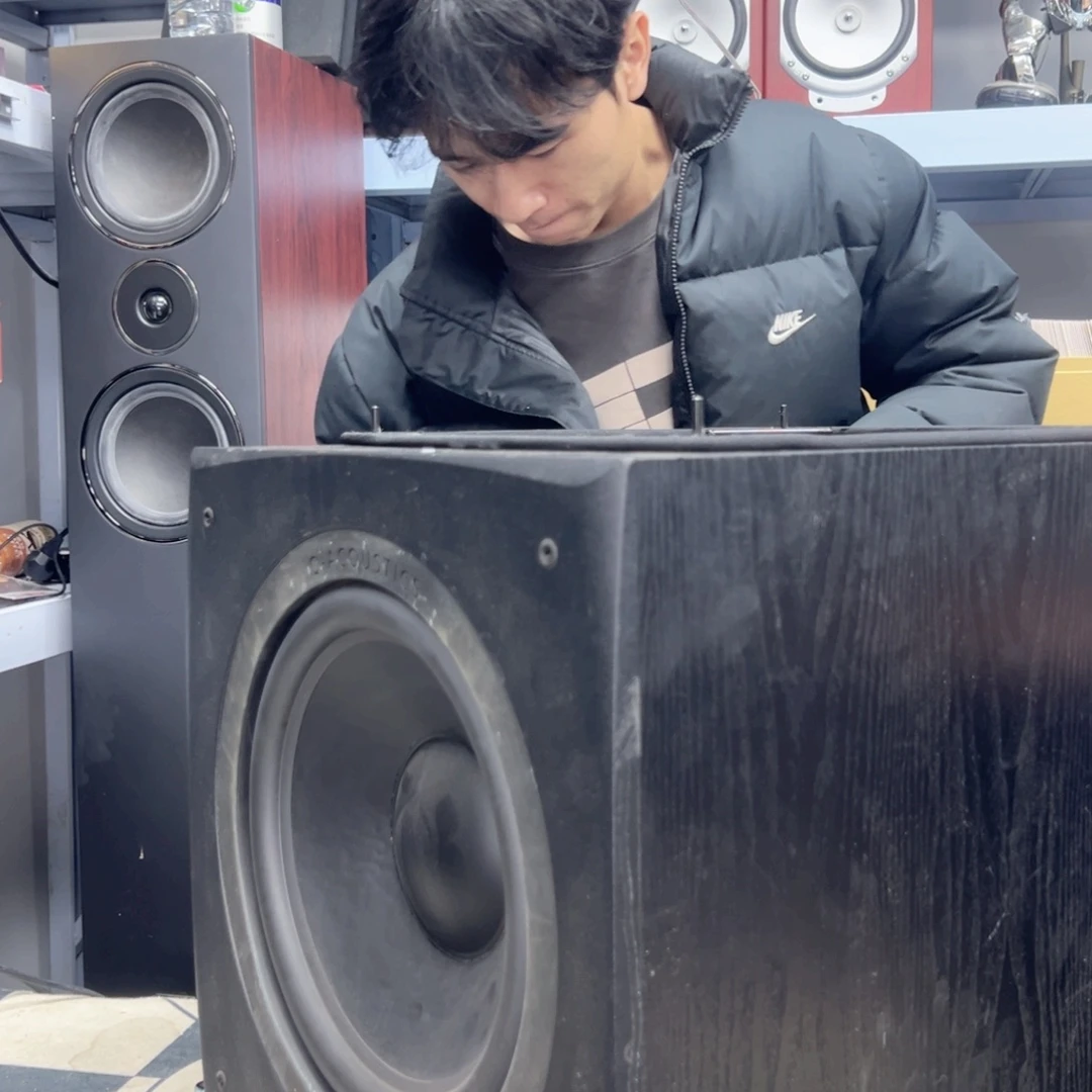 8新英国q牌有缘低音炮二手不包邮