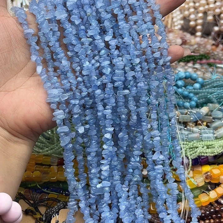 玛瑙/玉髓未镶嵌珠宝半成品一条海蓝宝碎石长75厘米左右