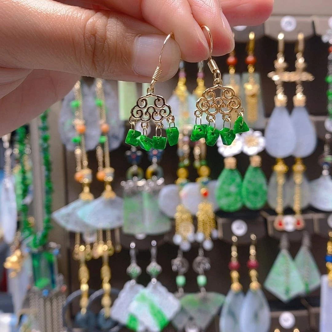 未镶嵌翡翠耳饰翡翠