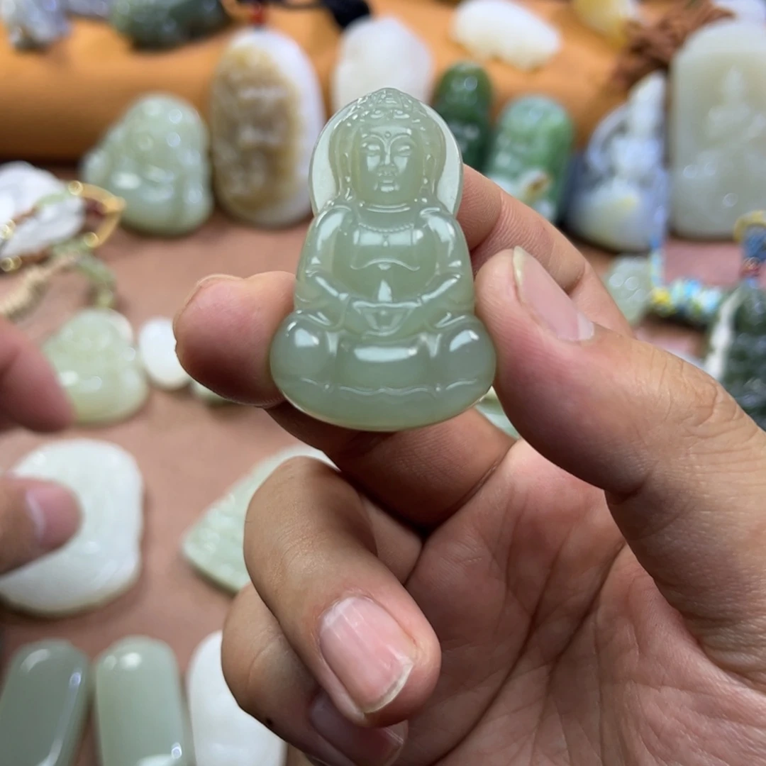 和田玉未镶嵌颈饰