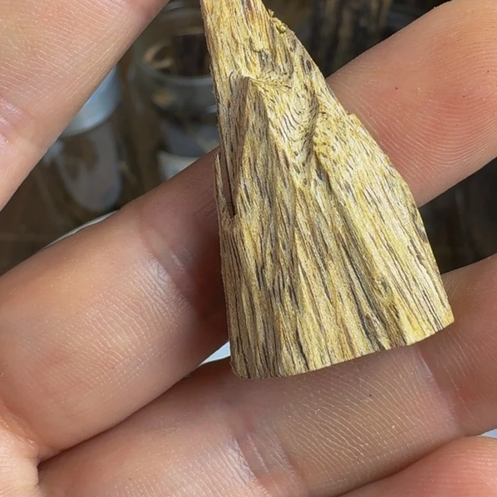 沉香沉香枕西***W百年虎斑棋1.6克