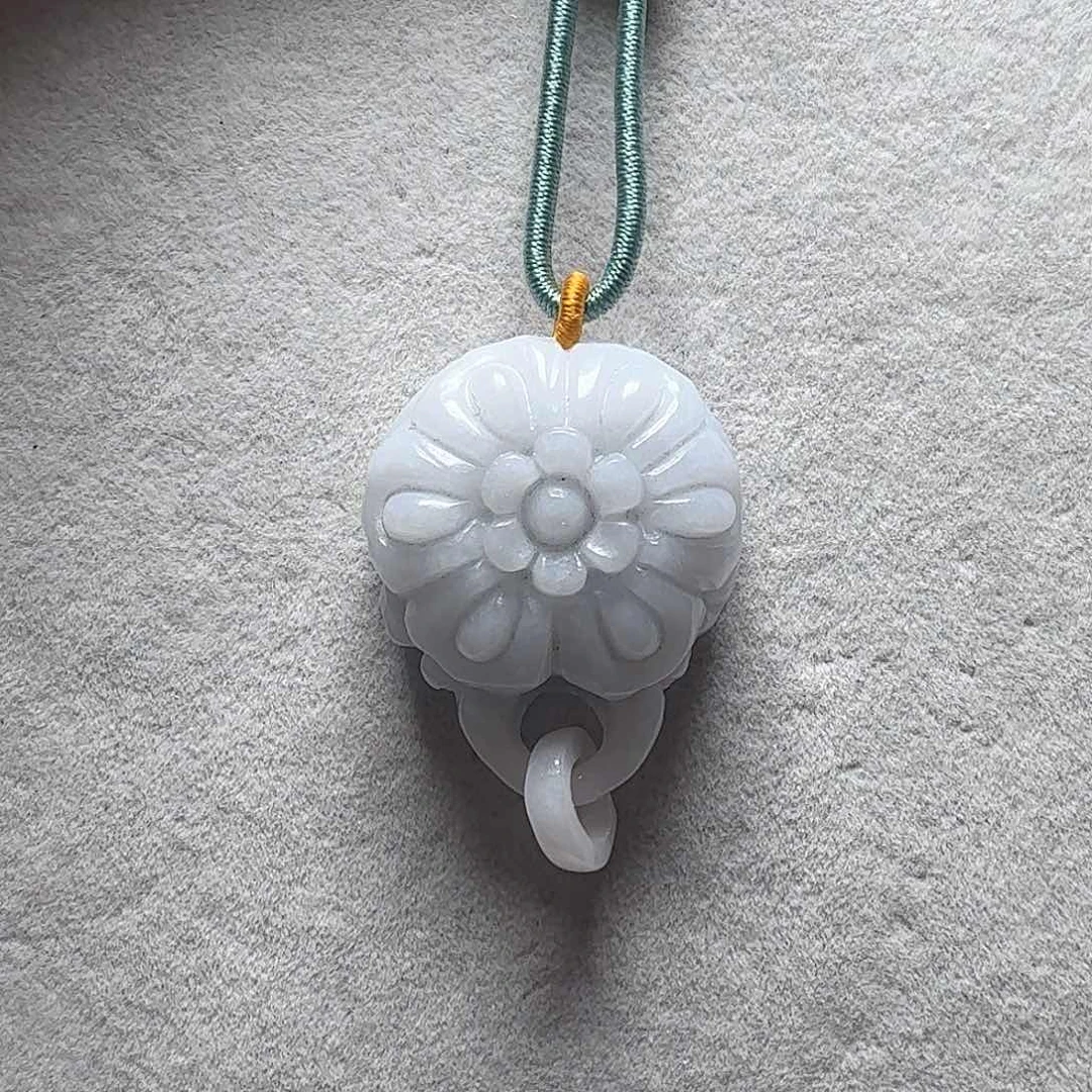 吊坠(赠链)未镶嵌翡翠