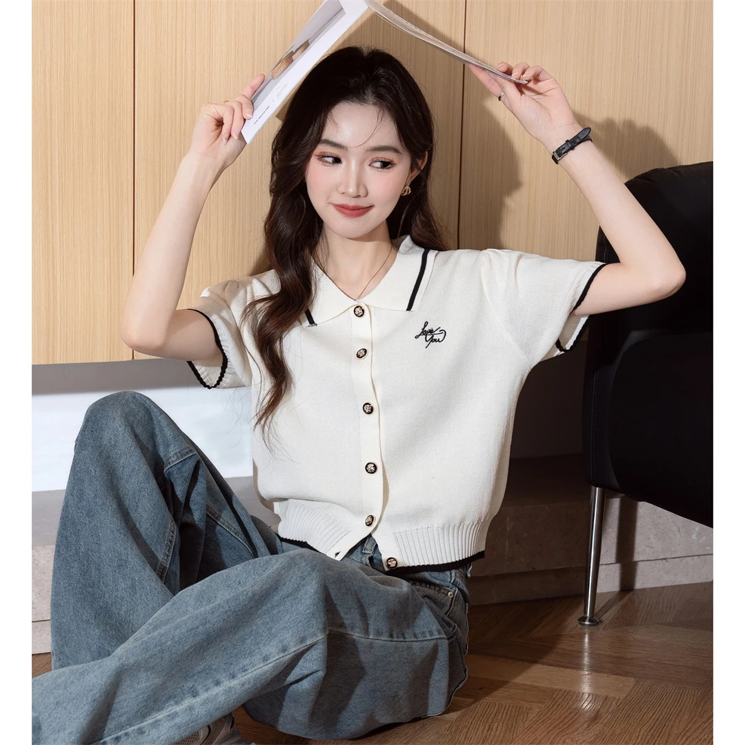 DC938 唐狮2025夏季女学院风撞色边翻领设计小刺绣开衫短袖