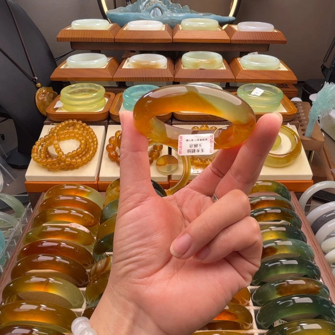 蛇纹石玉未镶嵌手镯54