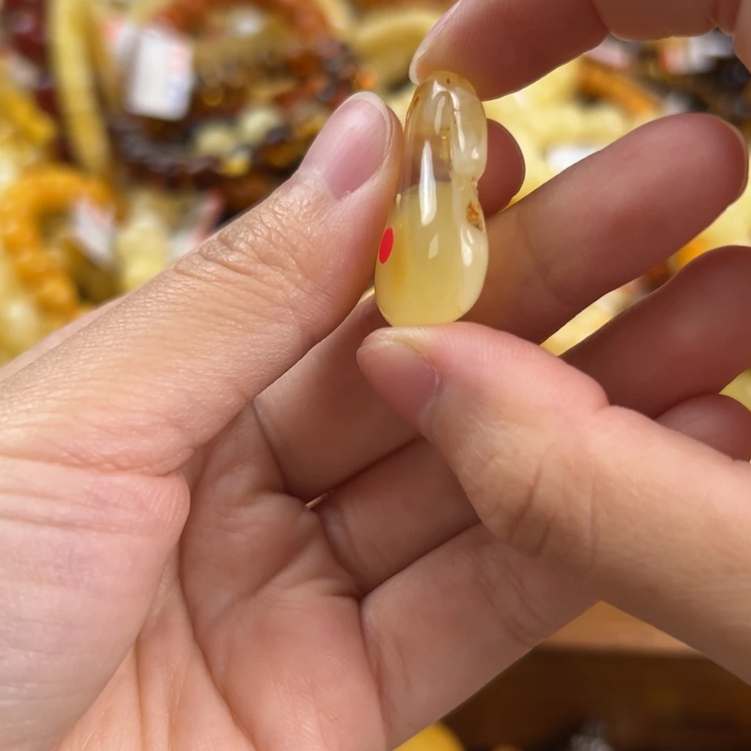 琥珀未镶嵌珠宝奇石