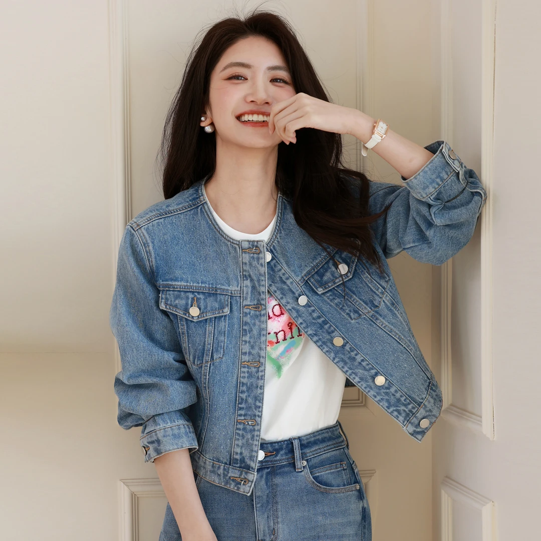 伊芙丽时髦早春设计感通勤百搭烫钻牛仔外套女春装新款1F2910991