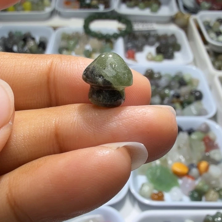 和田玉未镶嵌珠宝奇石