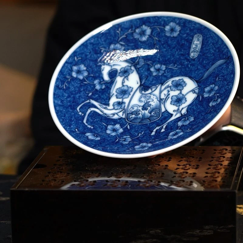 LXT雨后 湛蓝系列 蓝地度春风 海棠骏马壶承（首）yh0714