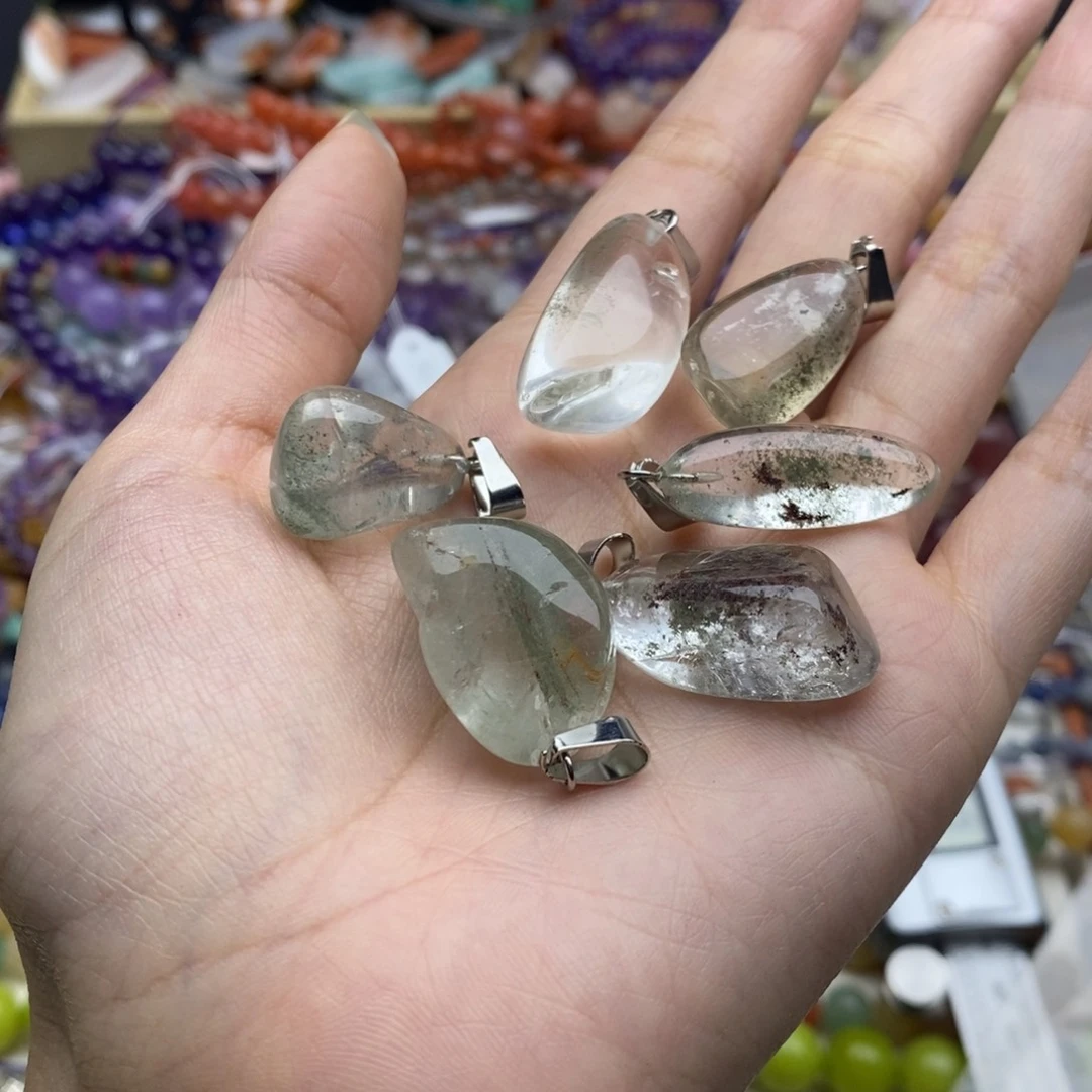 玛瑙/玉髓未镶嵌珠宝半成品一个装纯天然满天星绿幽灵吊坠