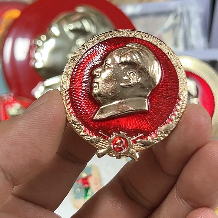 精***灰其他普通金属纪念章