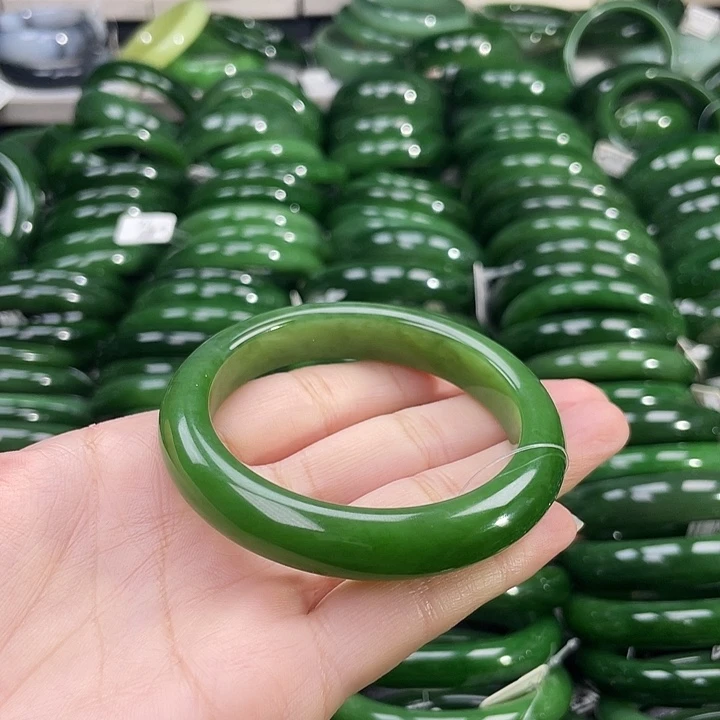 未镶嵌手镯和田玉（碧玉）