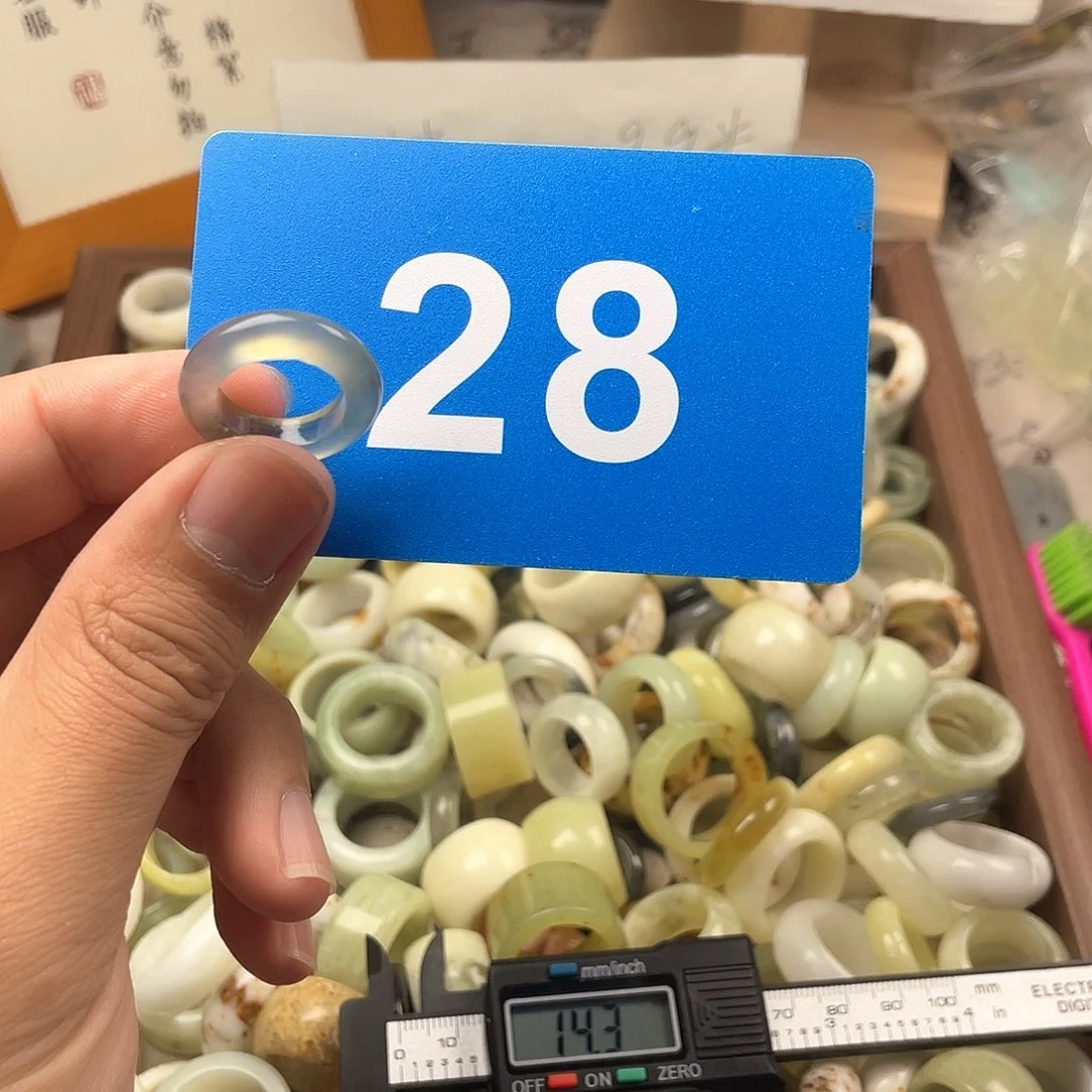 蛇纹石玉合金颈饰