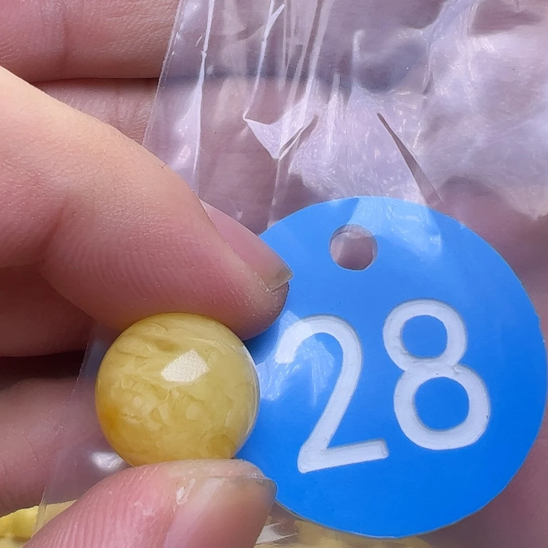 蜜蜡未镶嵌珠宝奇石14.8mm微皮点