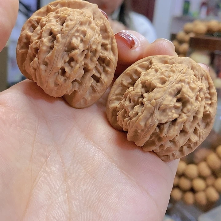 【闪购商品】文玩核桃把件42霞云岭