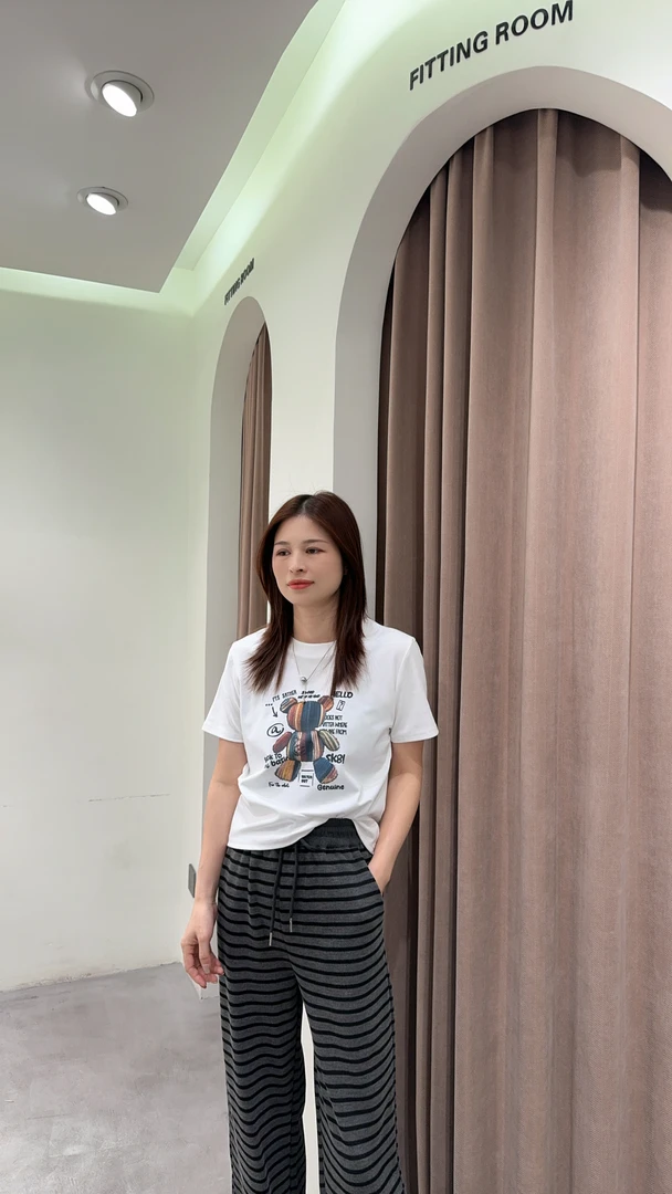 萱萱【小熊T】正肩中短款数码无感小熊上衣5115062 022004