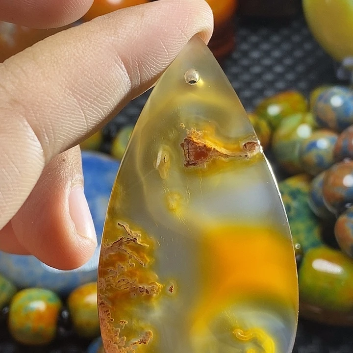 傲***9玛瑙/玉髓未镶嵌颈饰