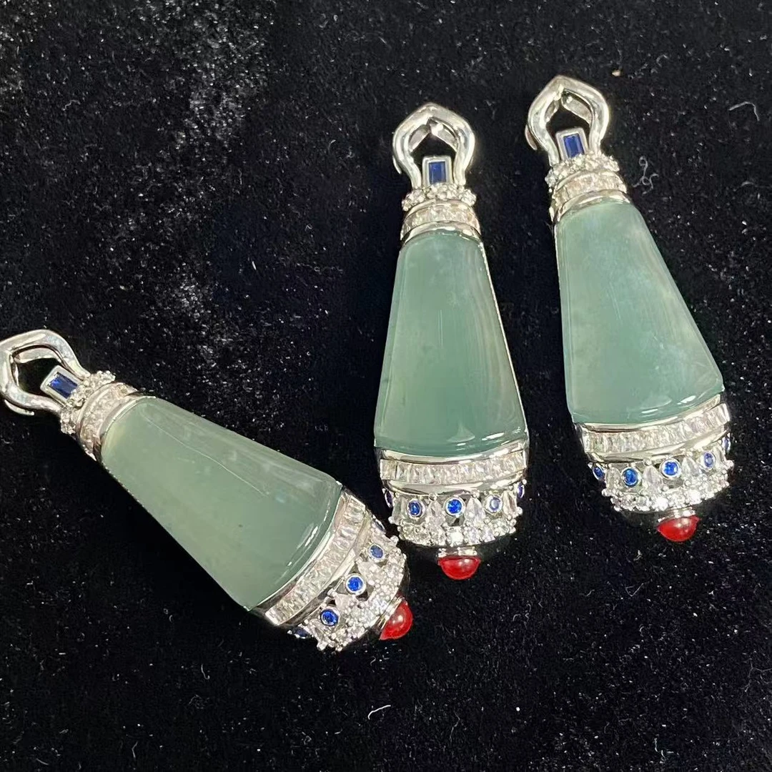 16136天然A货翡翠【颈饰】多样性发一个