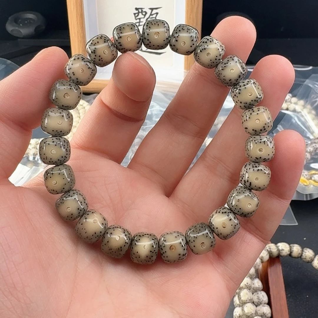 星月菩提手串南***勒黄金瞳