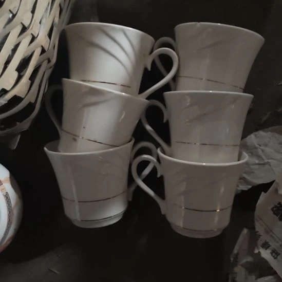 茶盏陶瓷盘子碗啥都有