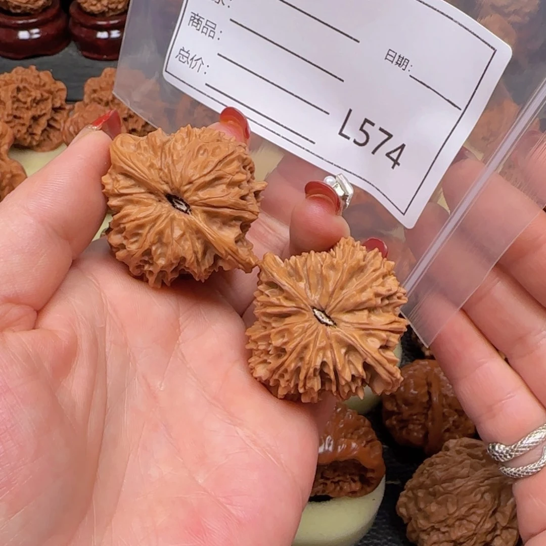 猴头核桃把件用****243白花钱