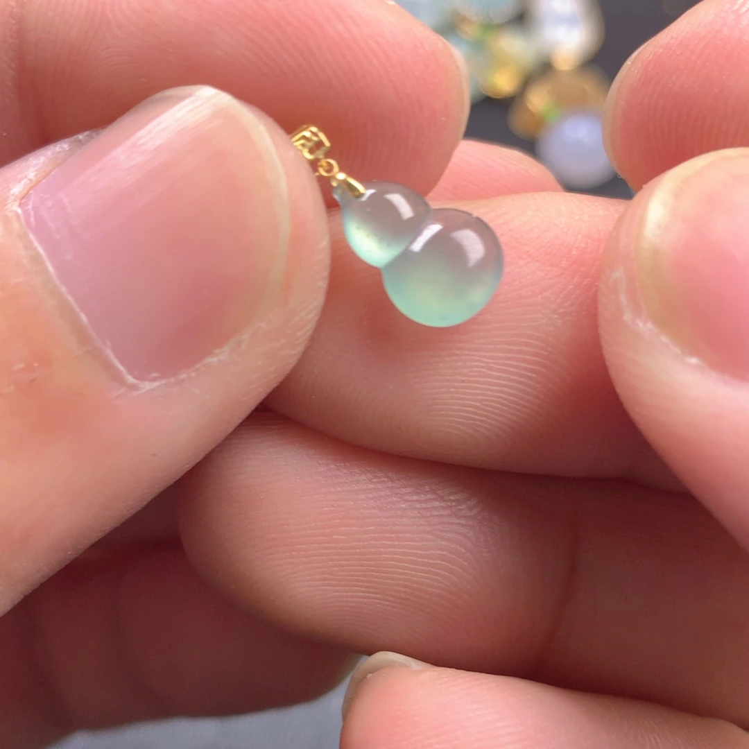 【闪购商品】颈饰18K金镶嵌翡翠翡翠