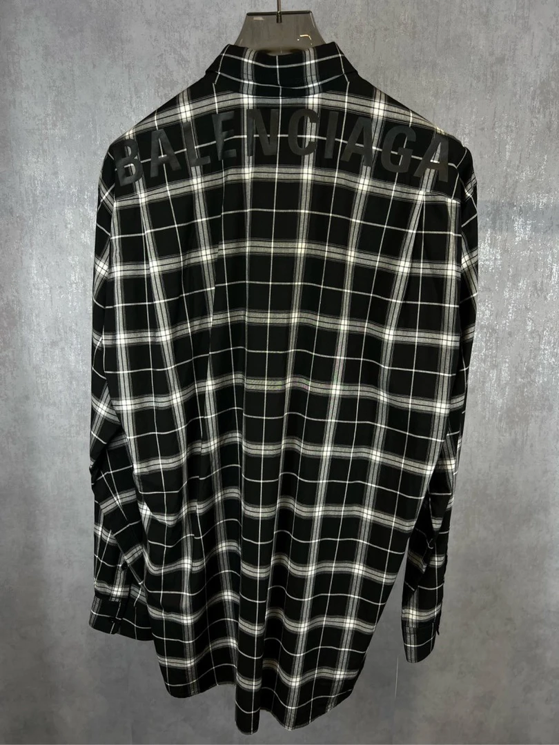 全新未使用 Balenciaga/巴黎世家 背后LOGO衬衫 38码 A10714