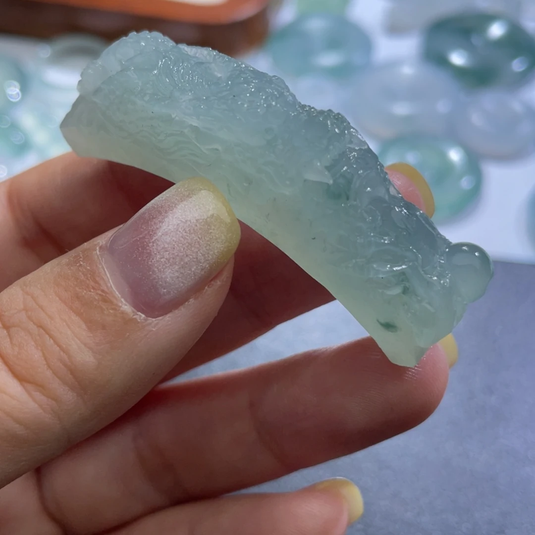定制翡翠未镶嵌龙手牌