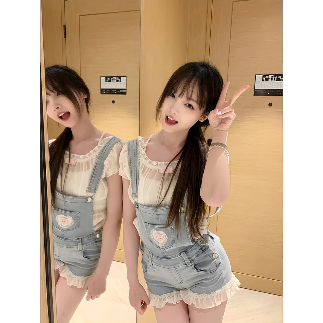 甜美可爱俏皮蕾丝花边牛仔背带短裤女夏季日系两穿白色上衣两件套