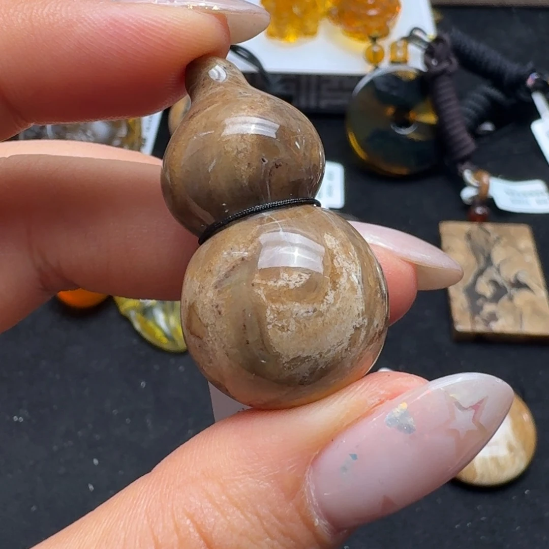 未镶嵌颈饰琥珀葫芦吊坠