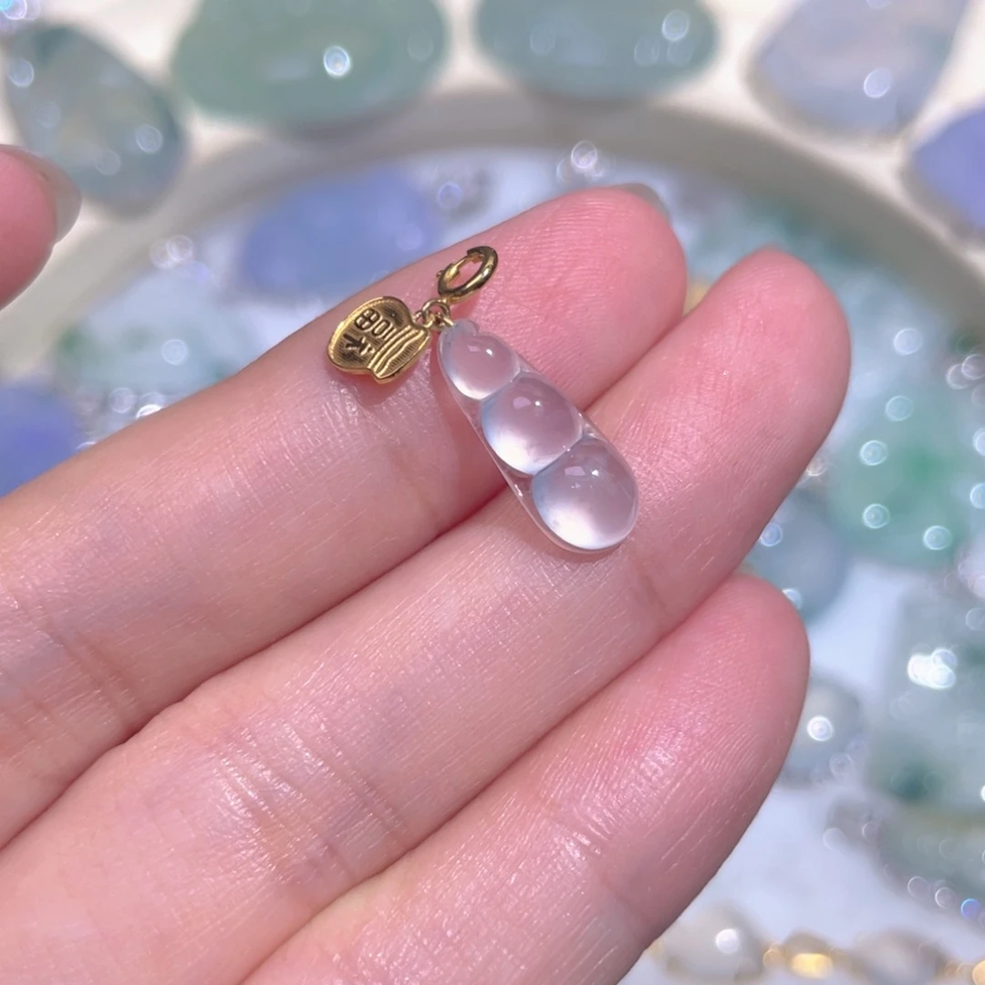 颈饰18K金镶嵌翡翠翡翠