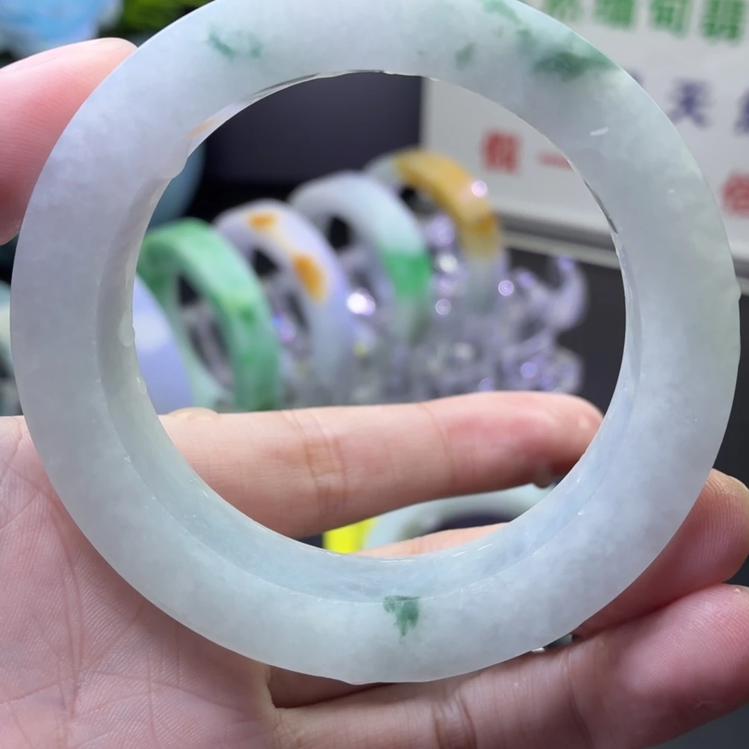 定制翡翠未镶嵌翡翠手镯冰胶飘花