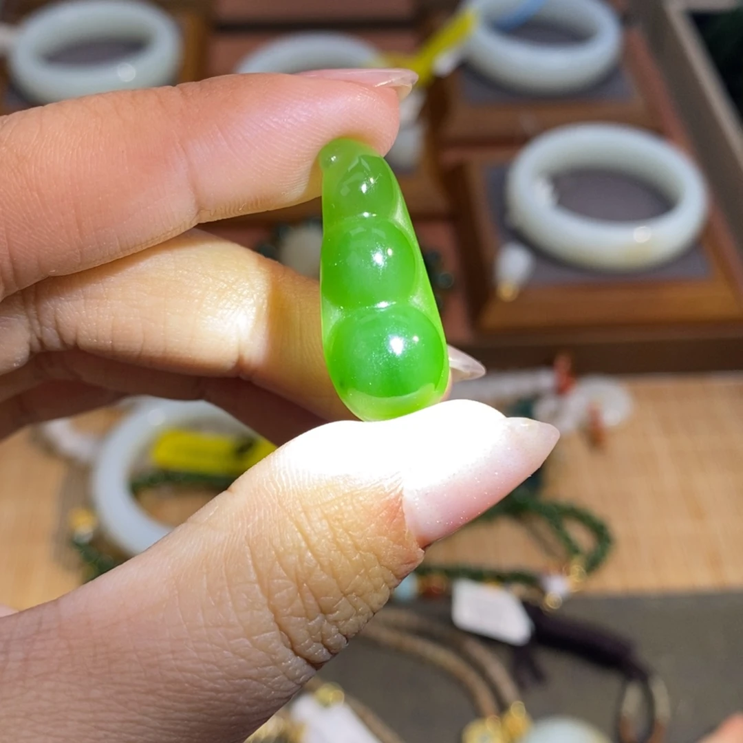 和田玉未镶嵌颈饰福利