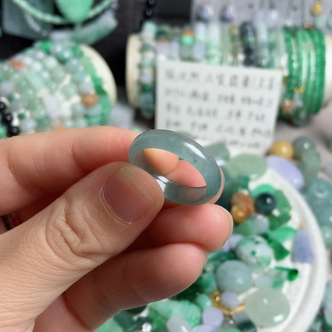 翡翠颈饰未镶嵌卡18