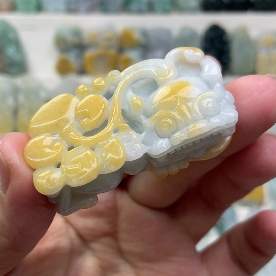 翡翠吊坠(赠链)未镶嵌