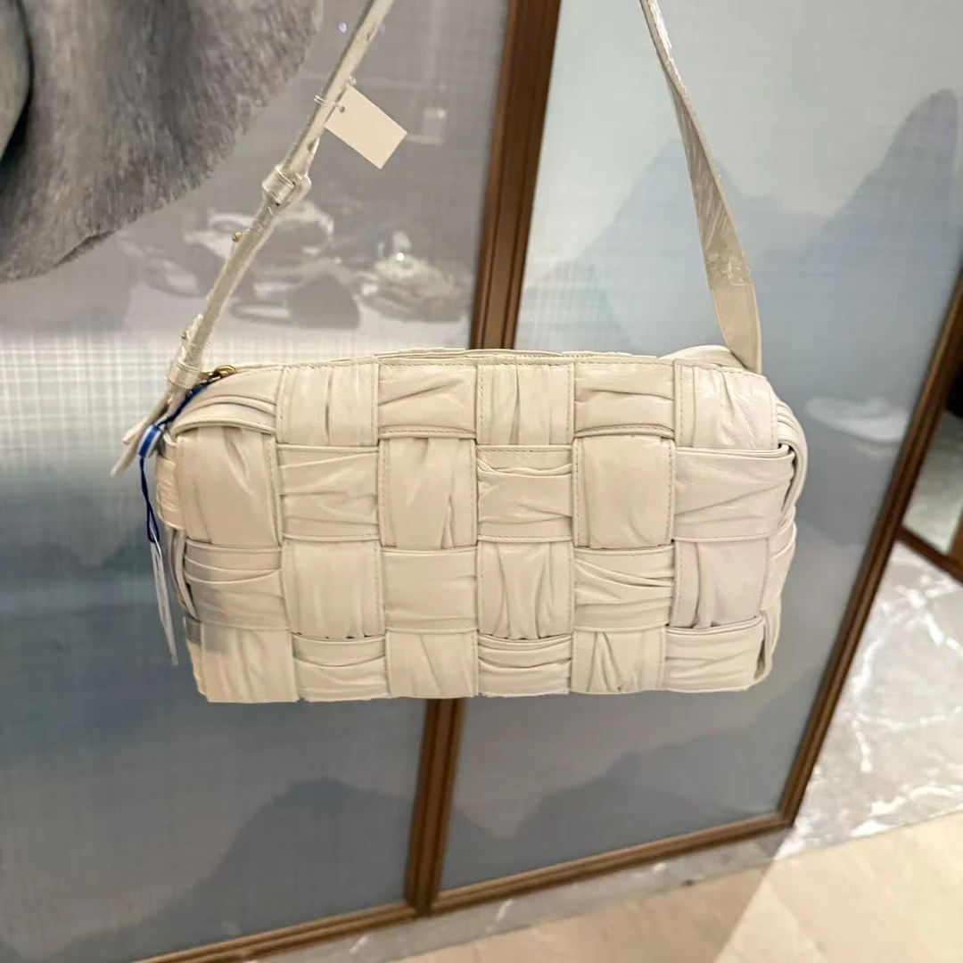BOTTEGA VENETA/葆蝶家 单肩包 单肩包 tk6116/2511