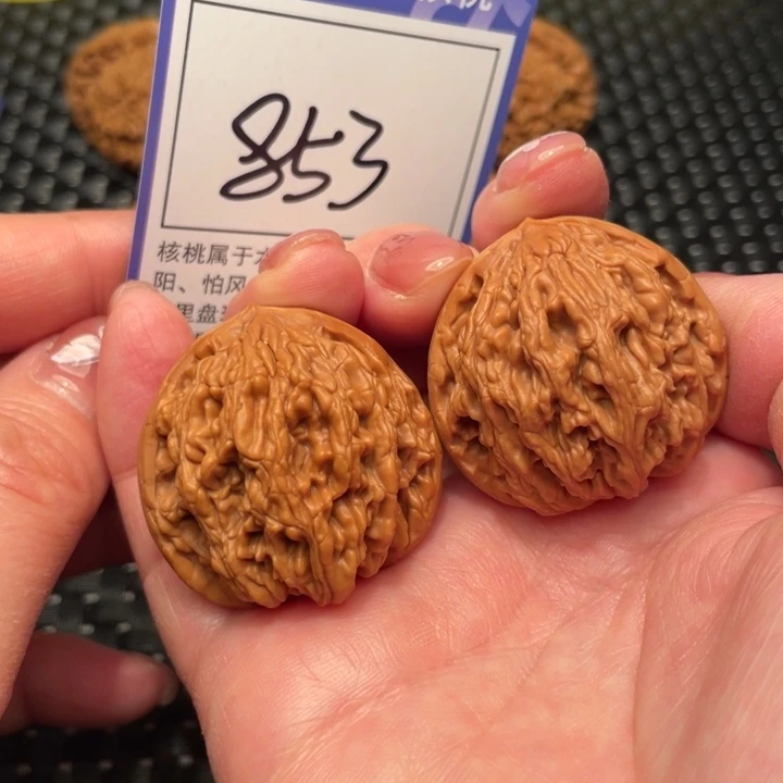 文玩核桃把件37虎头853