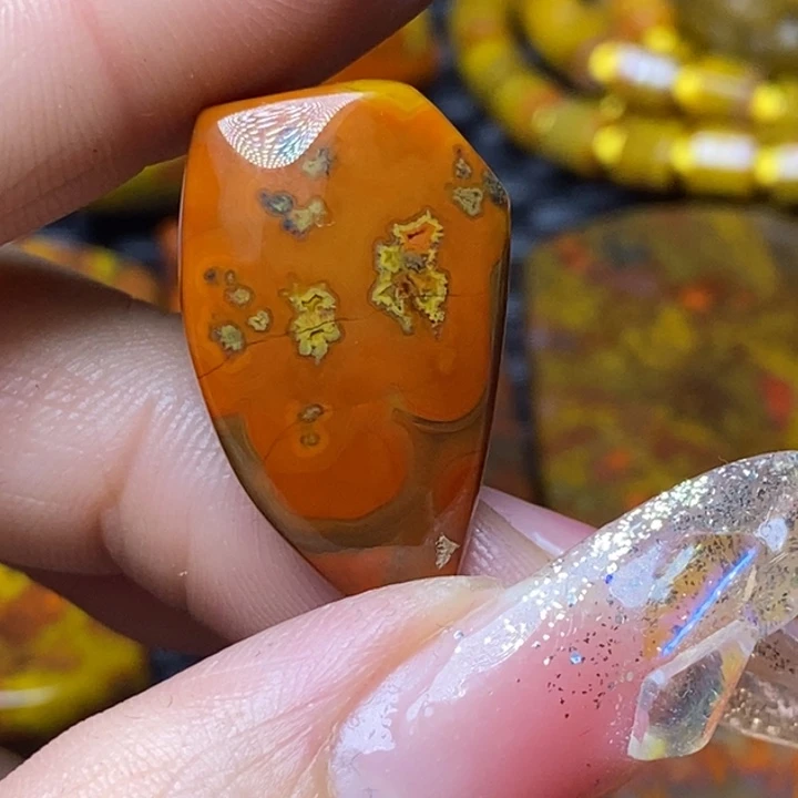 玛瑙/玉髓颈饰未镶嵌