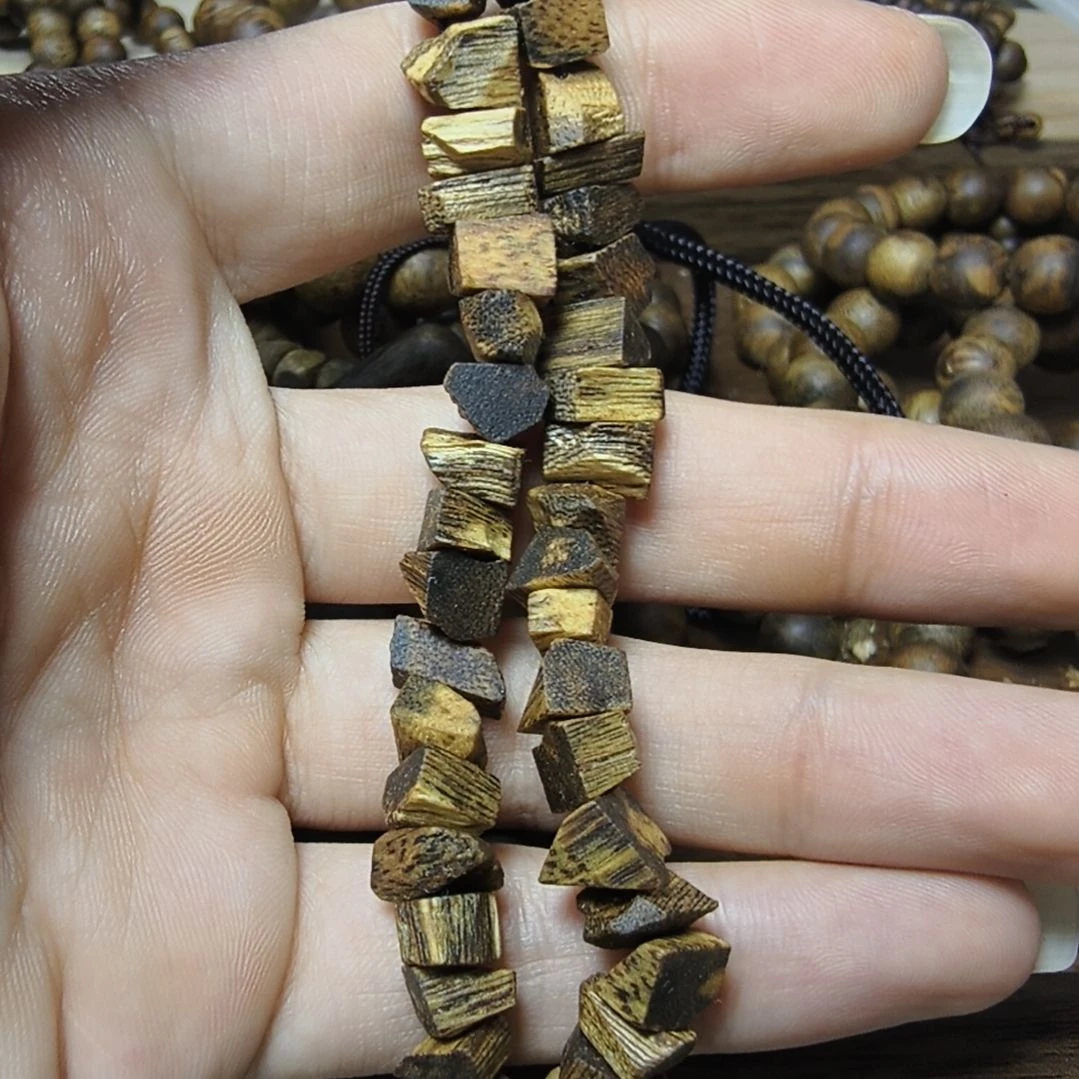 沉香碎屑沉香车挂