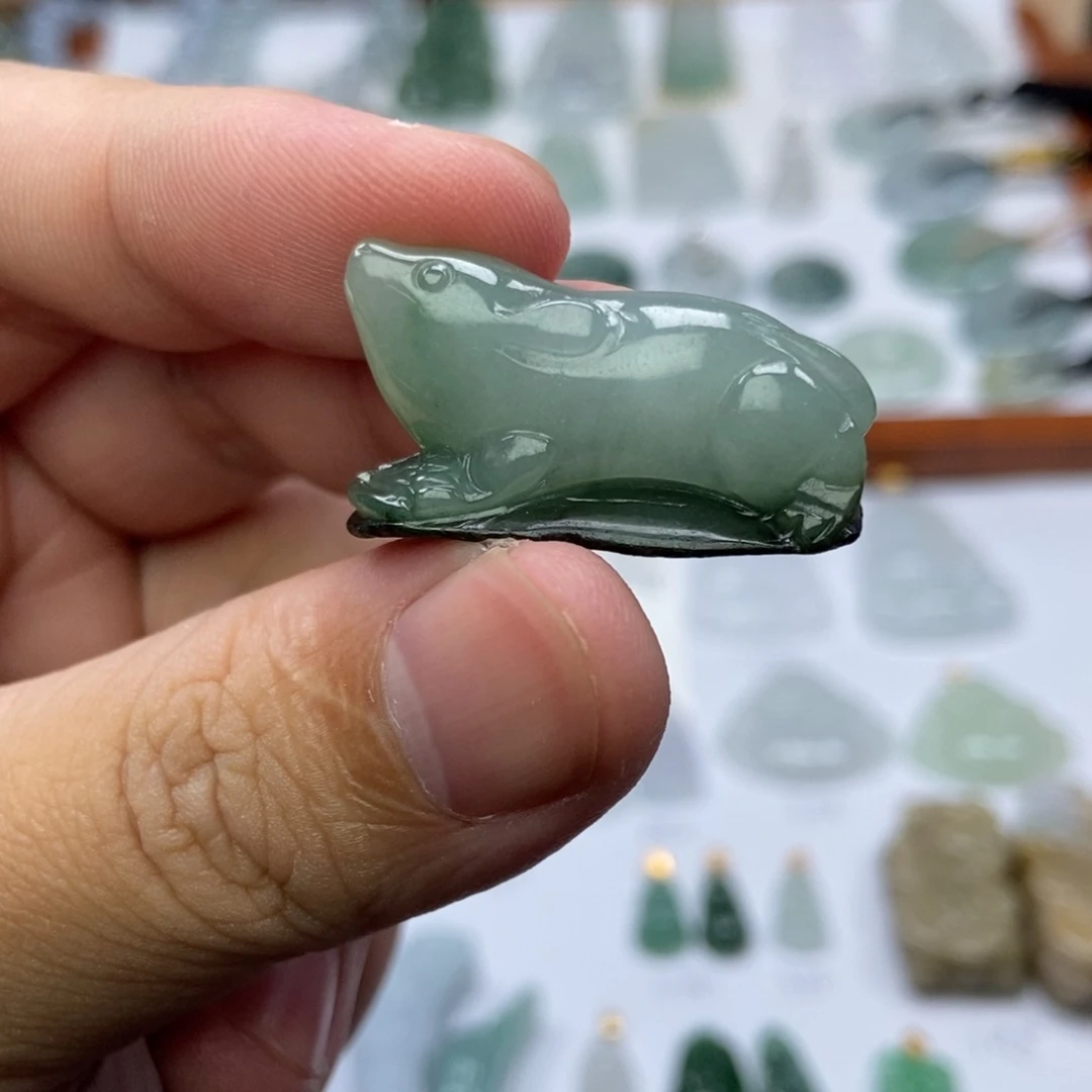 翡翠未镶嵌颈饰鼠来宝  天然缅甸ａ货翡翠