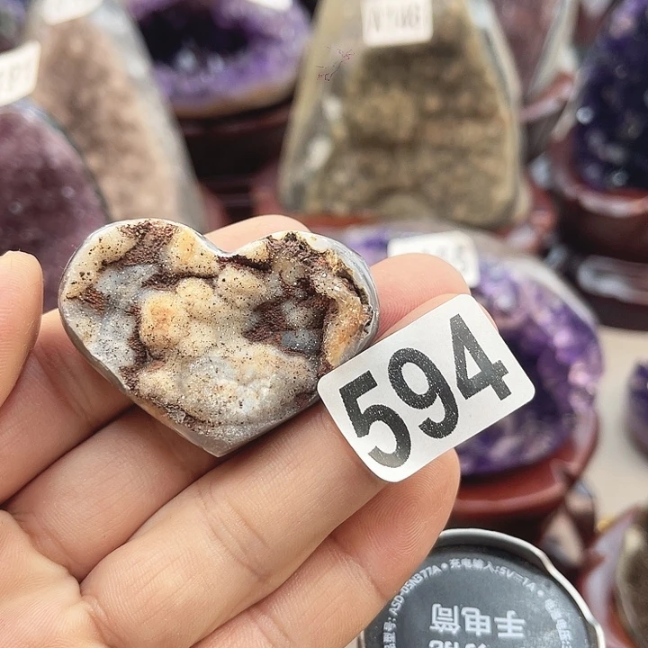未镶嵌水晶大型摆件（非配饰）
