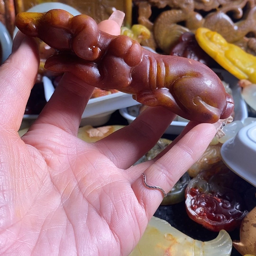 岫岩老玉（透闪石质玉）未镶嵌珠宝奇石