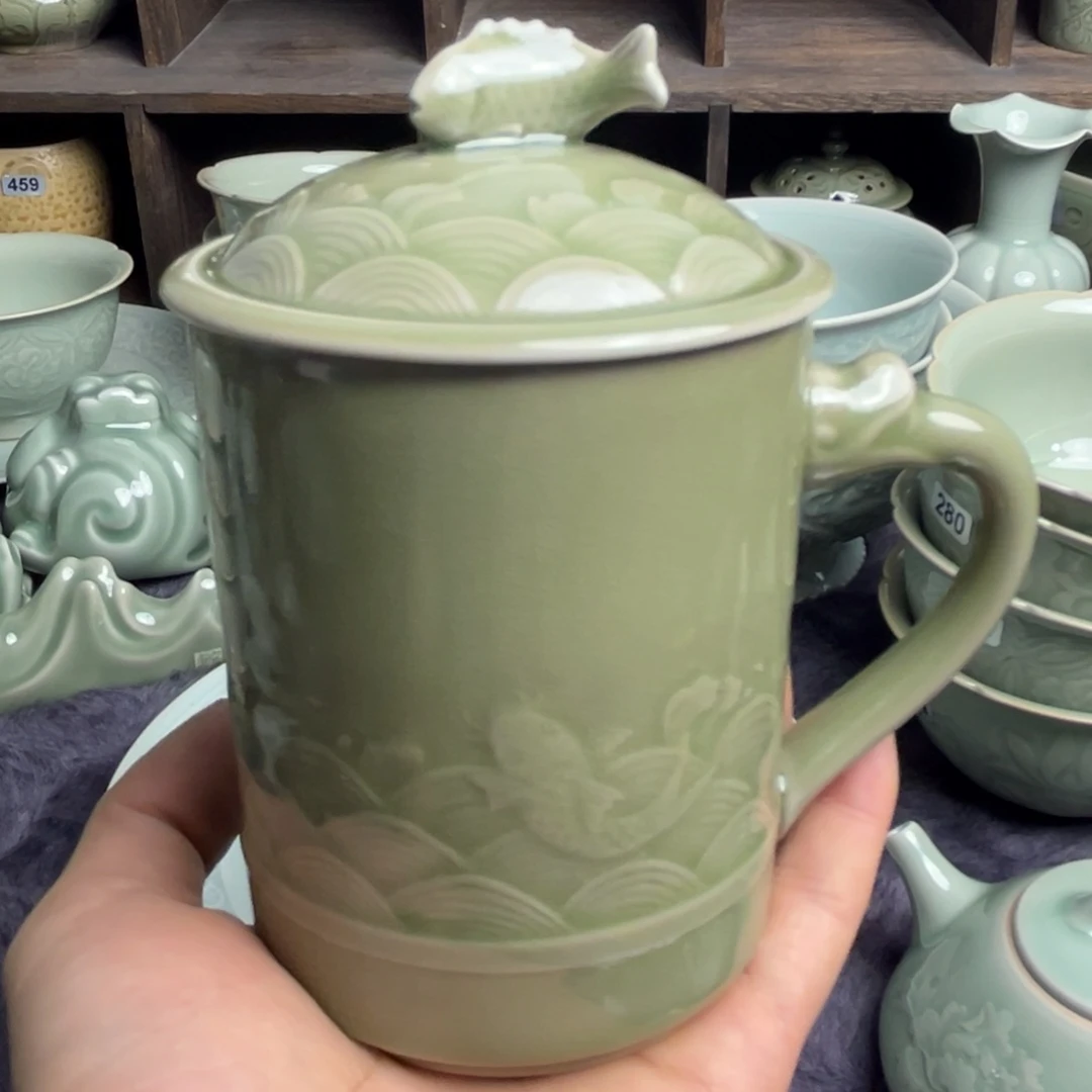 瓷鲤鱼跃龙门盖杯带包装