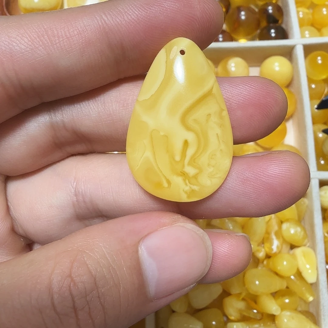 琥珀未镶嵌裸石成品