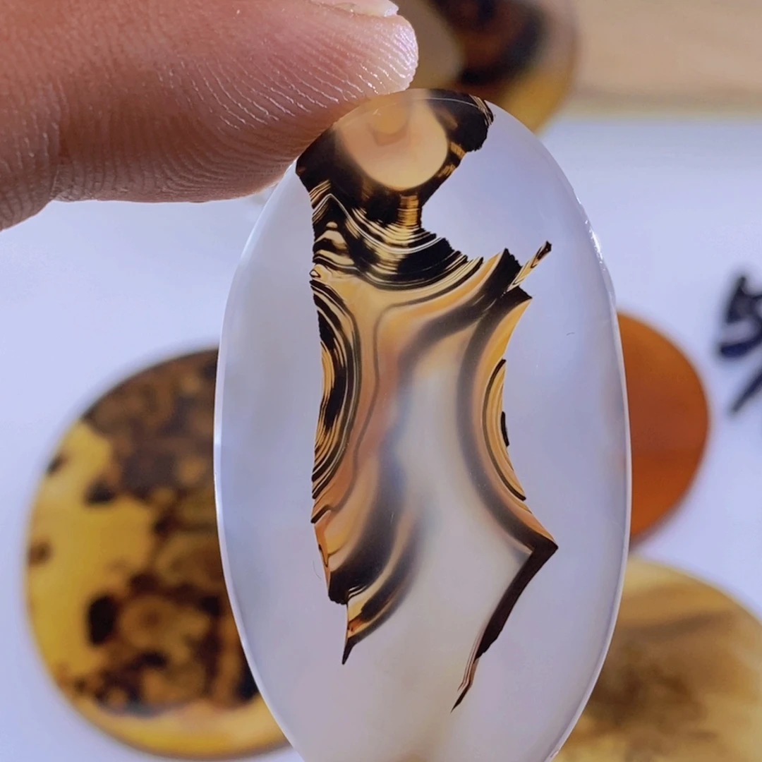 玛瑙/玉髓颈饰未镶嵌